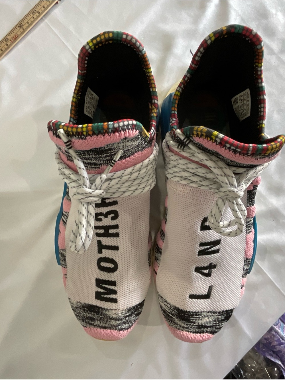 adidas X Pharrell Williams NMD Hu Solar Pack “Motherland” Mens sz 9